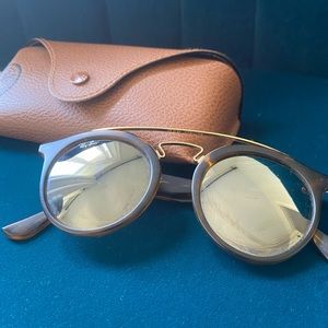 Ray-ban tortoise frame sunglasses